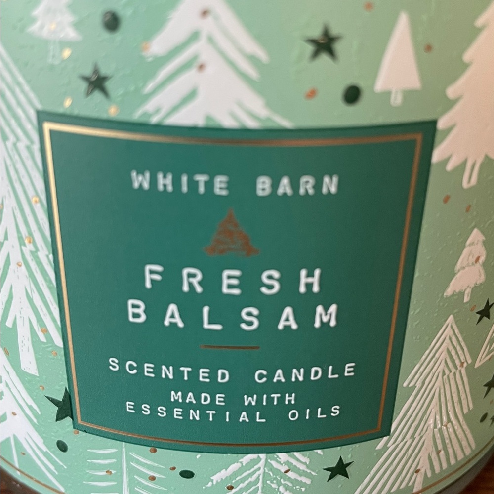 NWT Fresh Balsam White Barn 3 Wick Candle in Glass with a Lid - Picture 3 of 8
